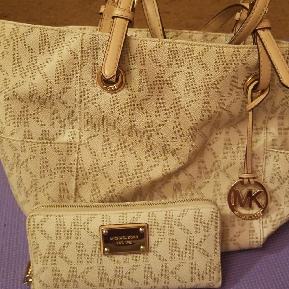 MichaelKors set!
